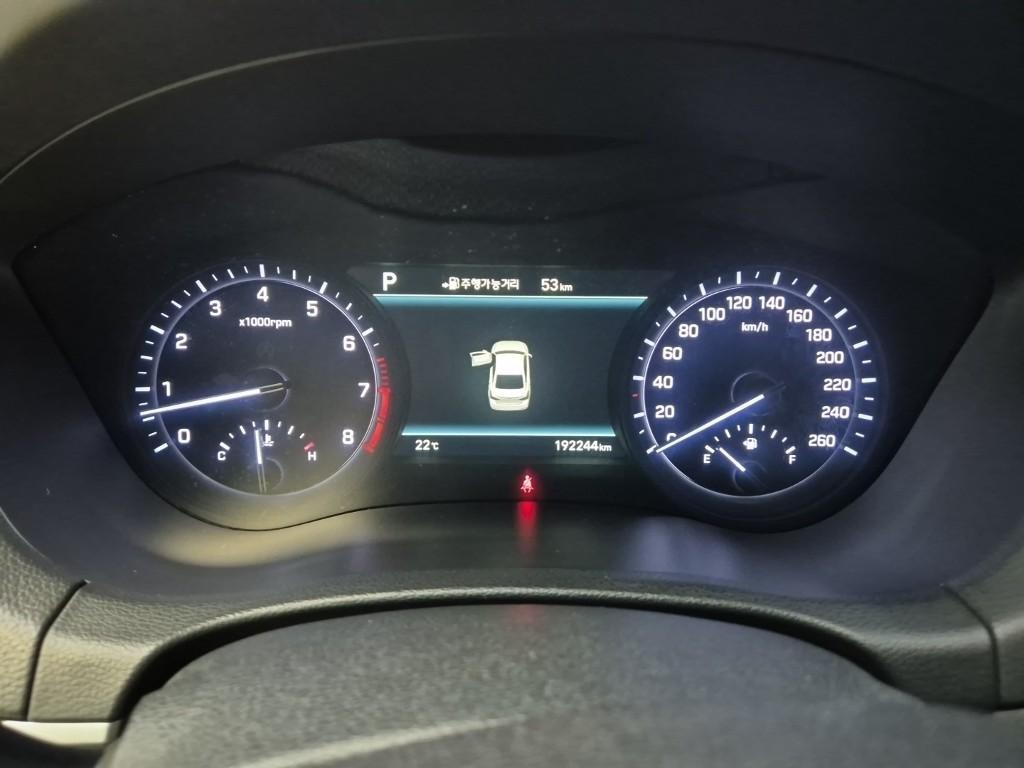 Genesis G80 - Vista 8