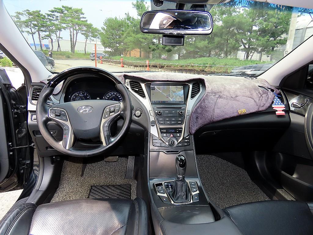 HYUNDAI Grandeur - Vista 9