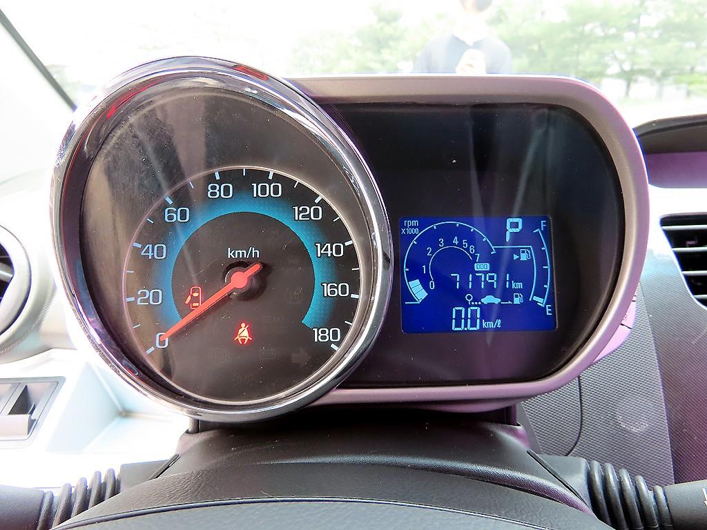 Chevrolet Spark - Vista 11