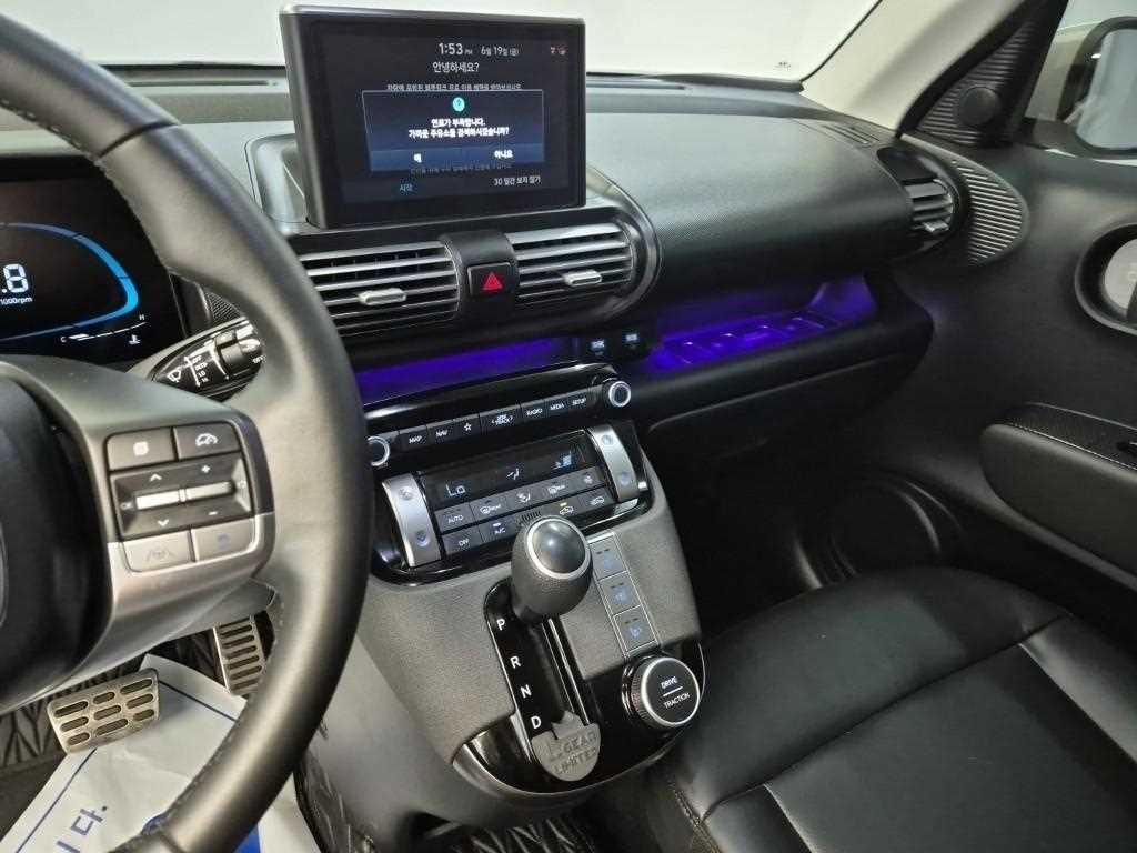 HYUNDAI Casper - Vista 12
