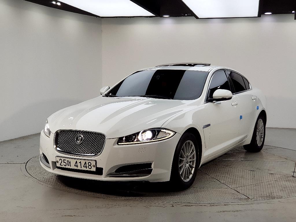 Jaguar XF 2012 Blanco - Importación desde Corea - HF Imports Iquique - Foto 1