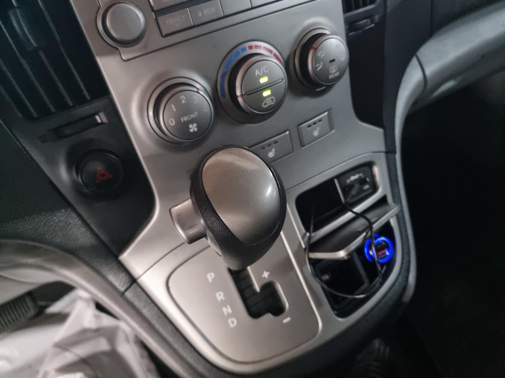 HYUNDAI Starex 2014 Gris - Importación desde Corea - HF Imports Iquique - Foto 13