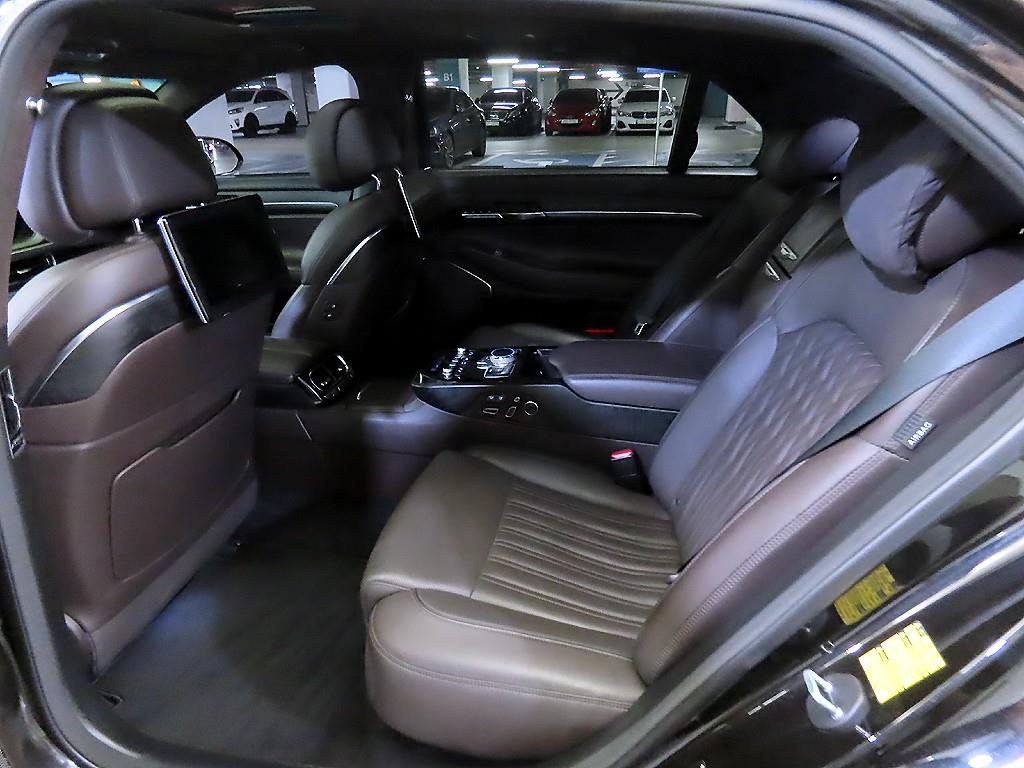 Genesis G90 - Vista 9