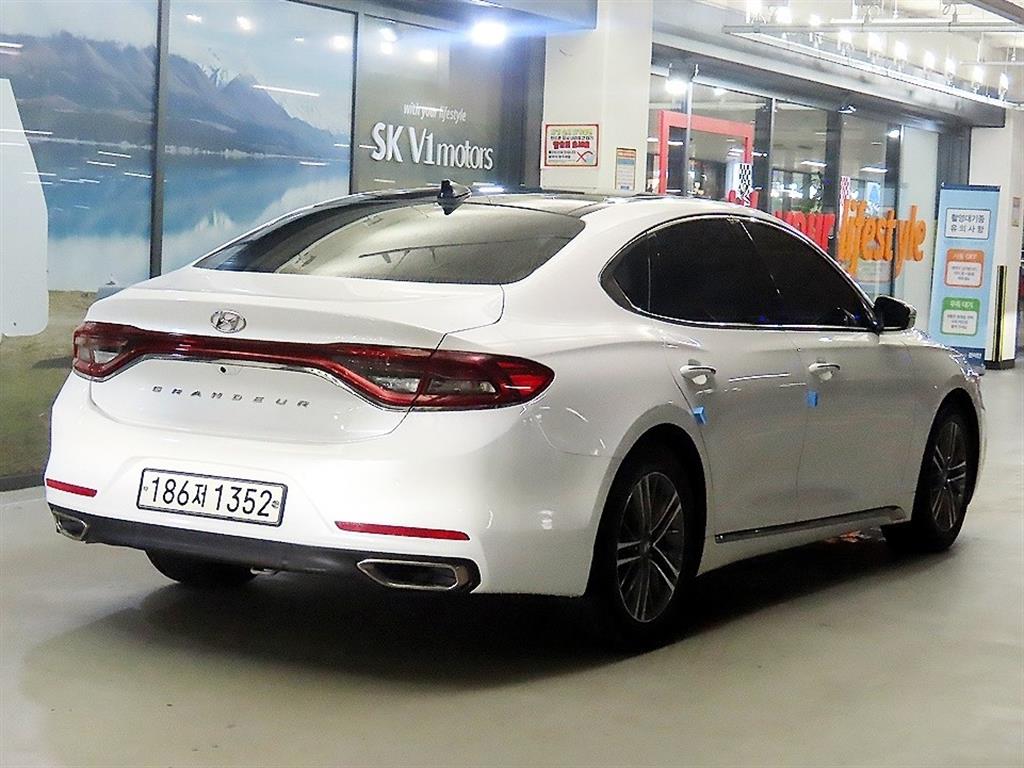 HYUNDAI Grandeur - Vista 6