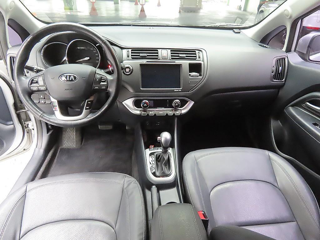 KIA Pride - Vista 12