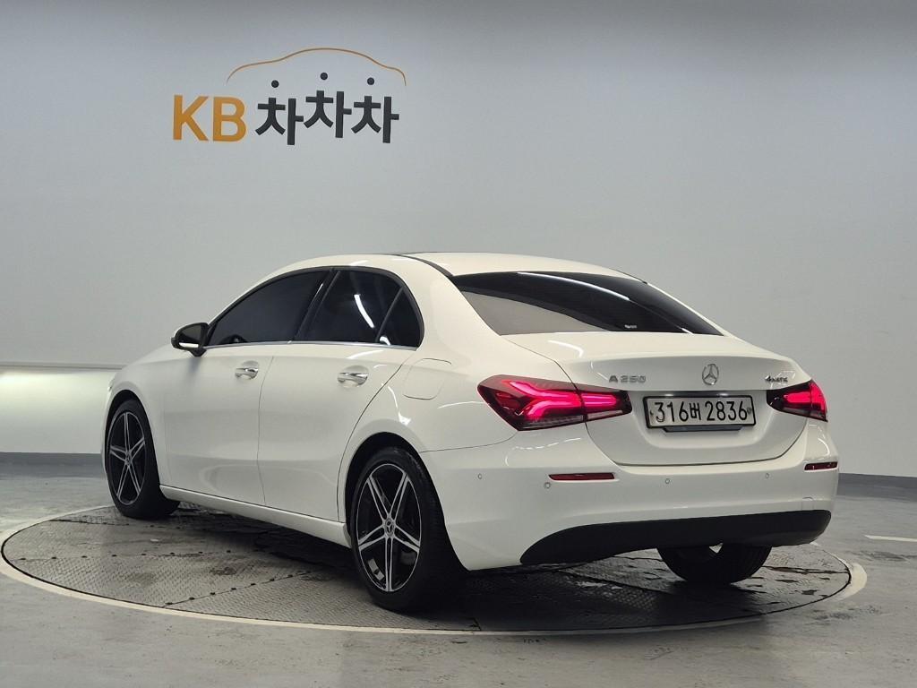 Mercedes Benz A Class - Vista 4