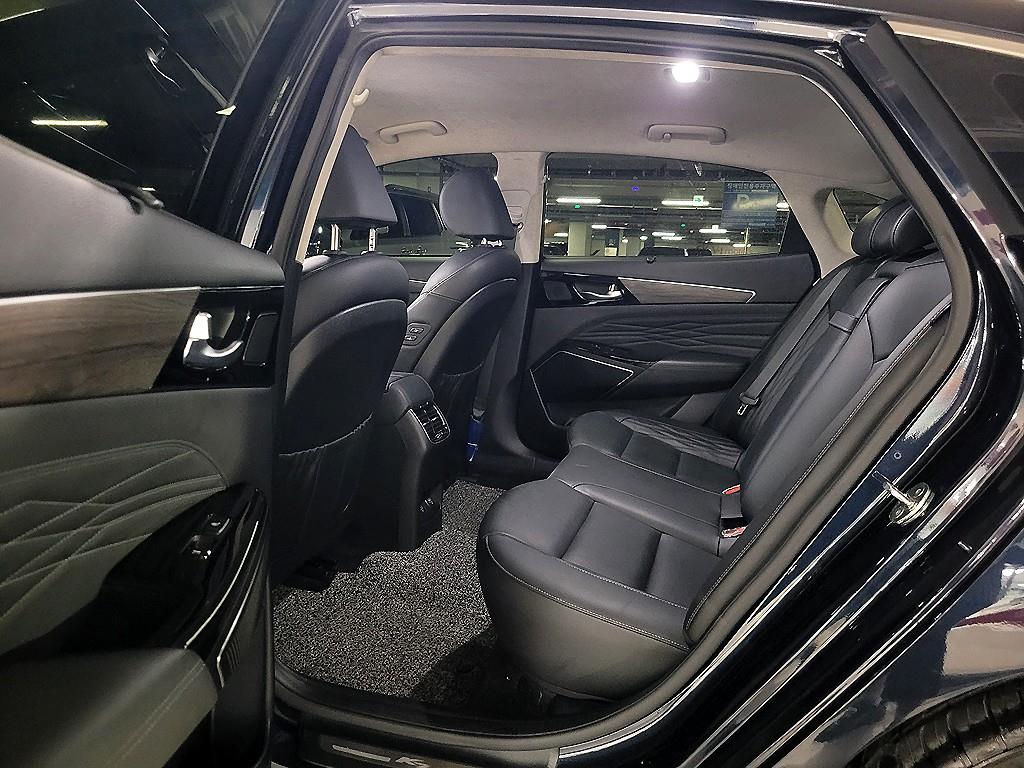 KIA K7 - Vista 10