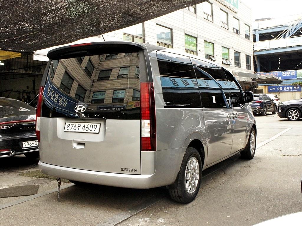 HYUNDAI Staria - Vista 6