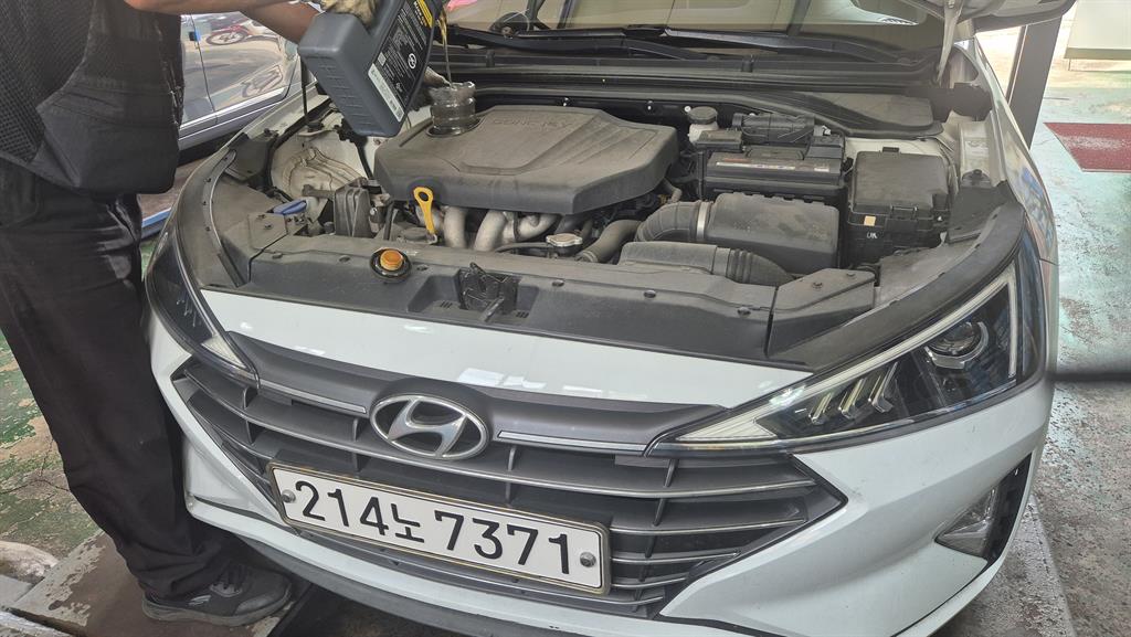 HYUNDAI Avante 2019 Blanco - Importación desde Corea - HF Imports Iquique - Foto 15