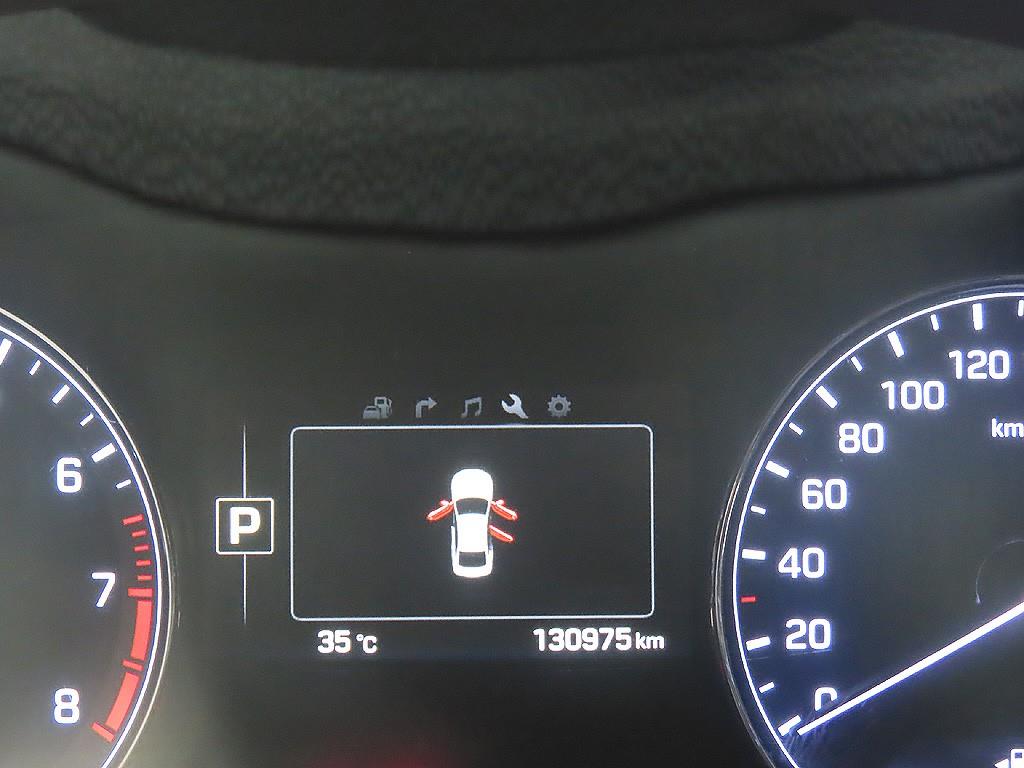 HYUNDAI Genesis - Vista 8