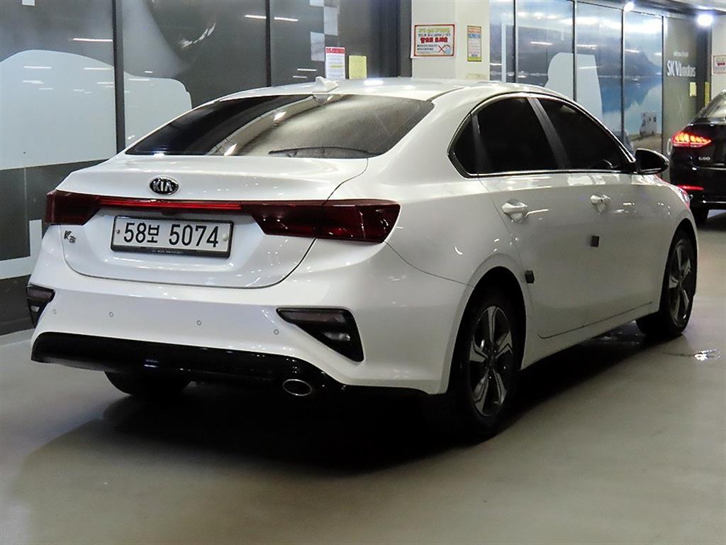 KIA K3 - Vista 6