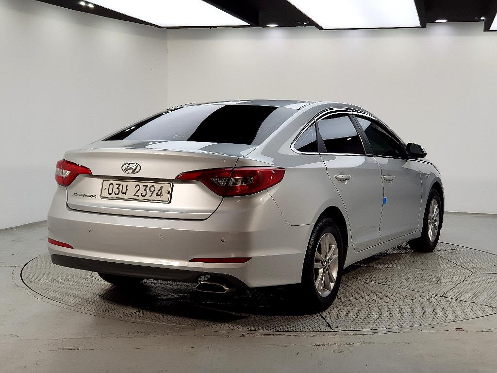 HYUNDAI Sonata - Vista 6