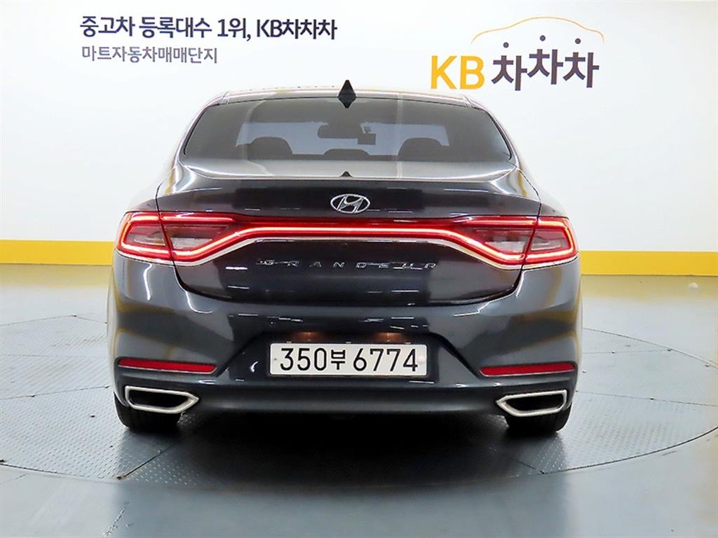 HYUNDAI Grandeur - Vista 3