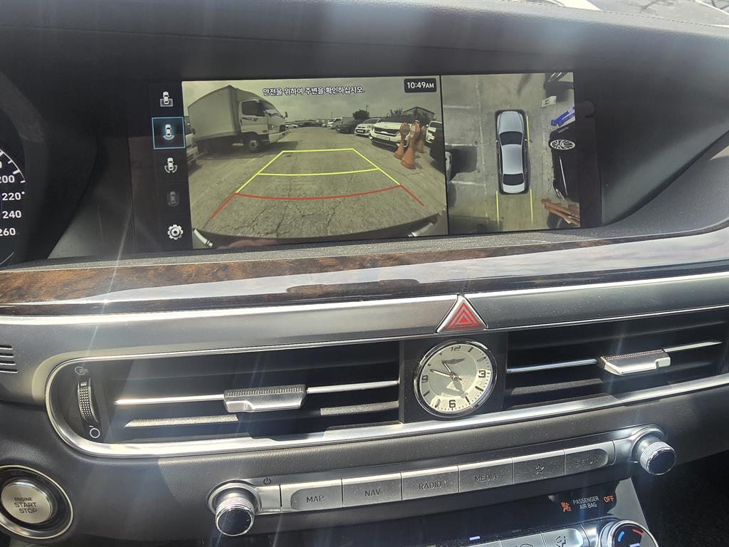 Genesis G90 - Vista 12