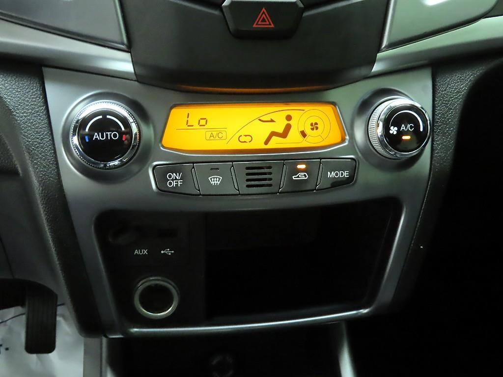 Ssangyong Korando - Vista 12