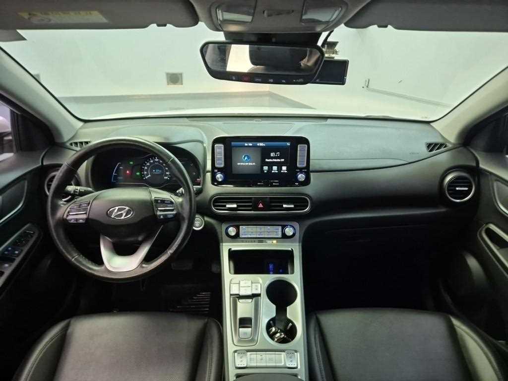 HYUNDAI Kona - Vista 7