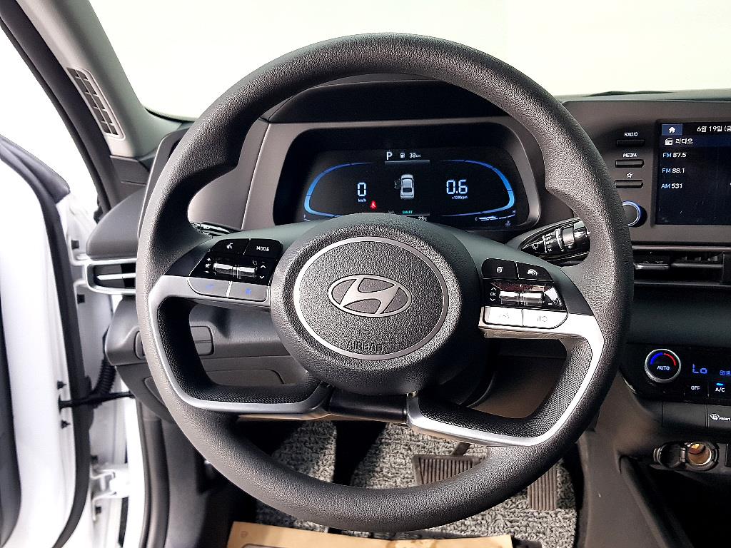 HYUNDAI Avante 2023 Blanco - Importación desde Corea - HF Imports Iquique - Foto 13