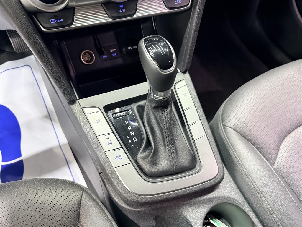 HYUNDAI Avante - Vista 12