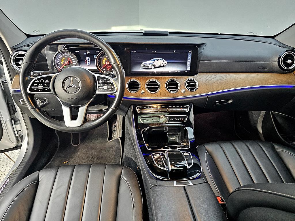 Mercedes Benz E class - Vista 7
