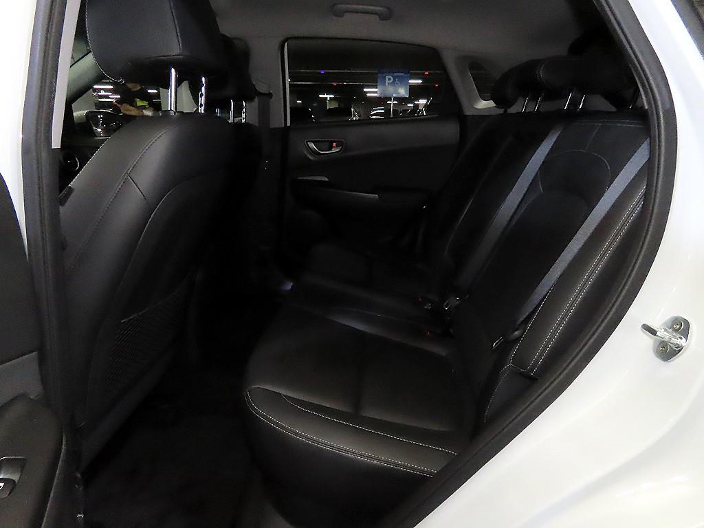 HYUNDAI Kona - Vista 9