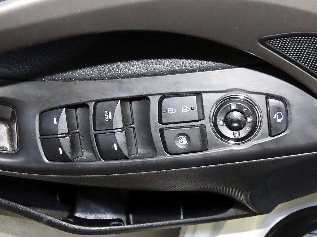 HYUNDAI Avante 2012 Blanco - Importación desde Corea - HF Imports Iquique - Foto 16