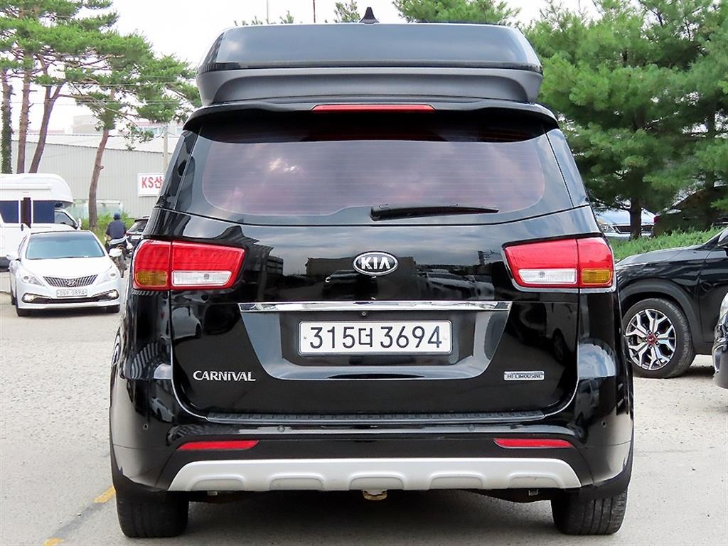 KIA Carnival - Vista 6