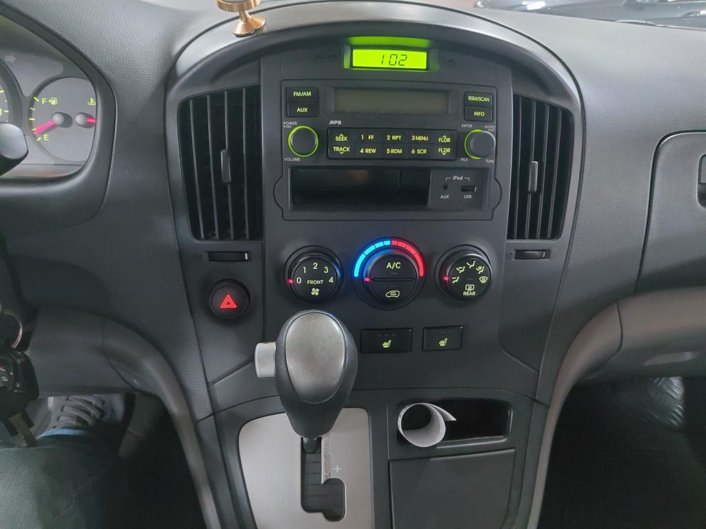 HYUNDAI Starex - Vista 11