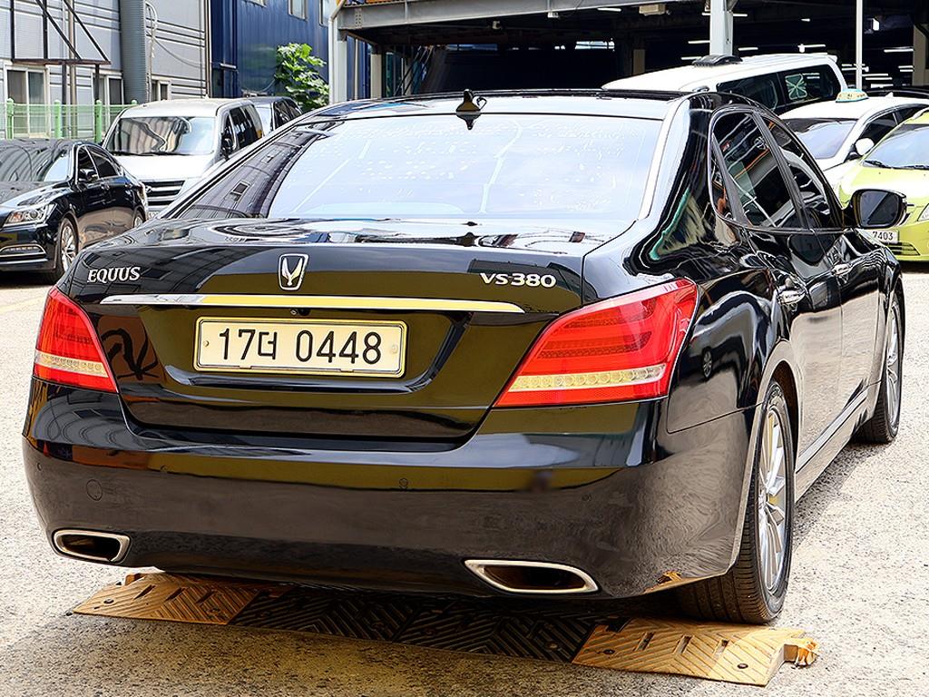 HYUNDAI Equus - Vista 6