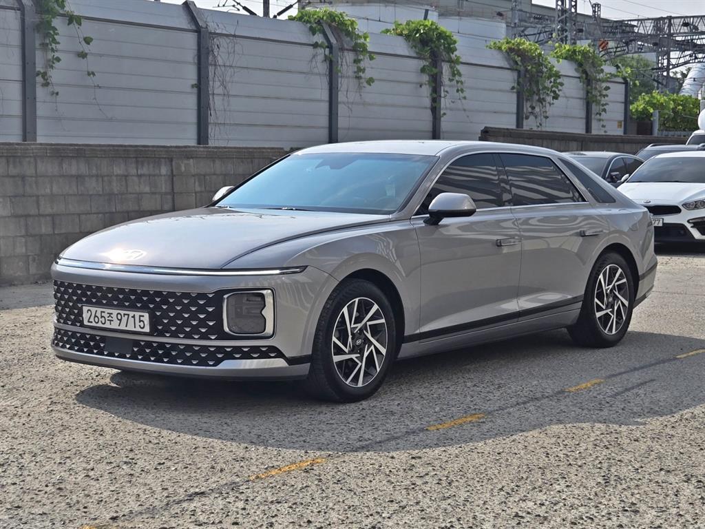 HYUNDAI Grandeur - Vista 2