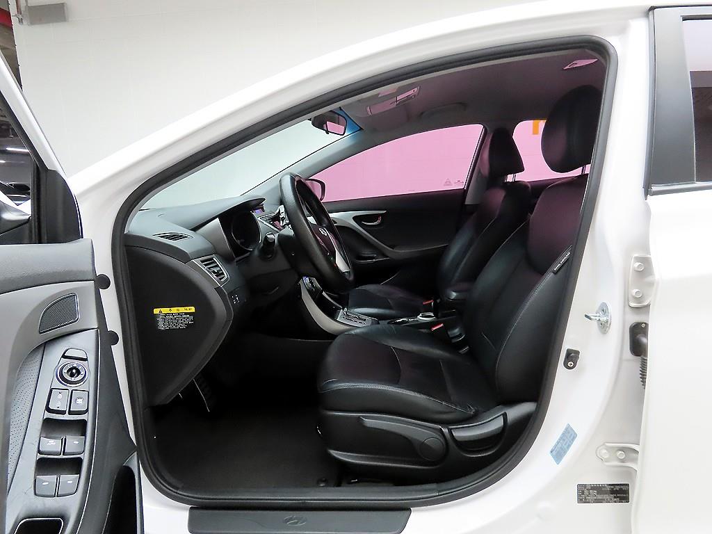 HYUNDAI Avante 2012 Blanco - Importación desde Corea - HF Imports Iquique - Foto 16