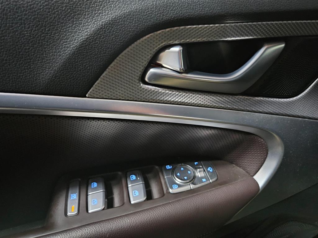 Genesis G70 - Vista 11