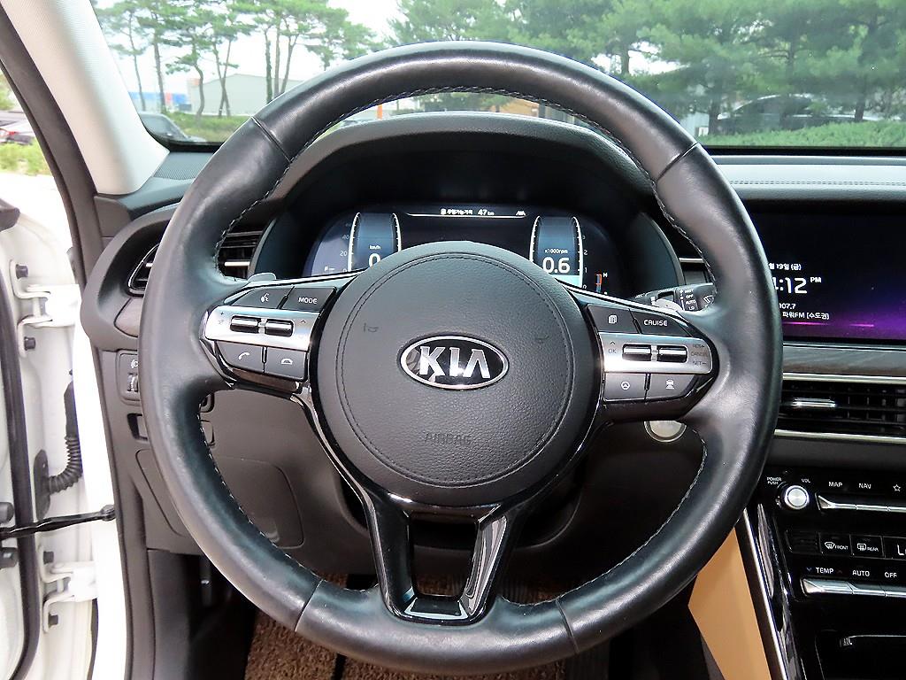 KIA K7 - Vista 10