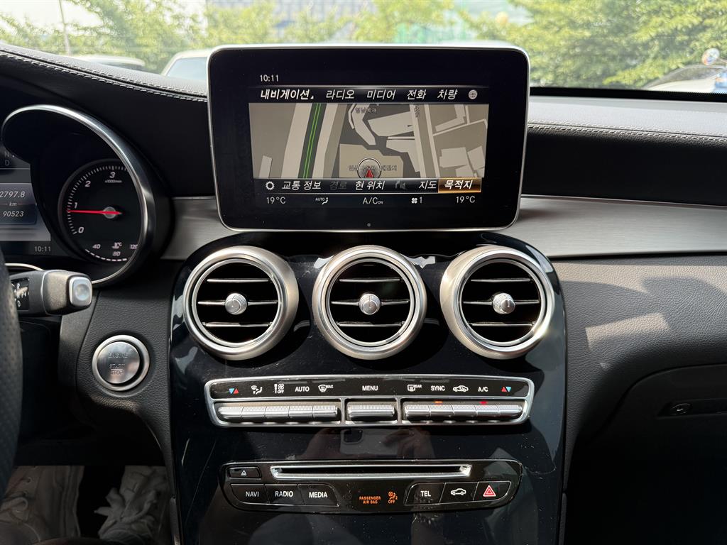 Mercedes Benz GLC Class - Vista 12