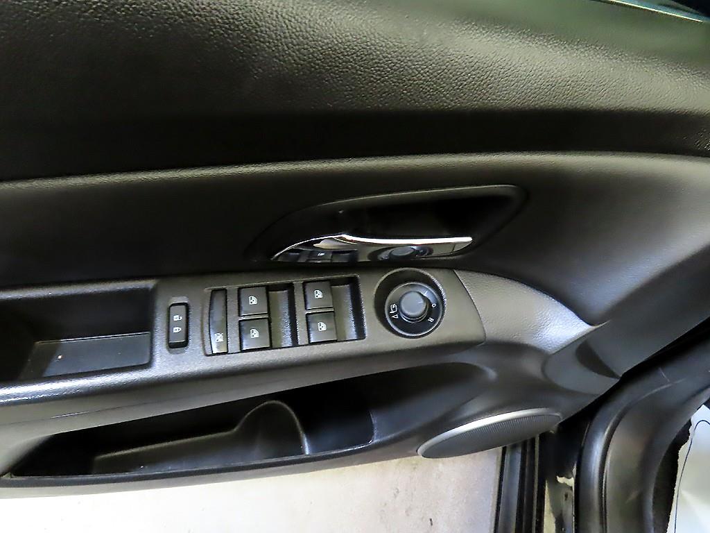 Chevrolet Cruise 2016 Negro - Importación desde Corea - HF Imports Iquique - Foto 17