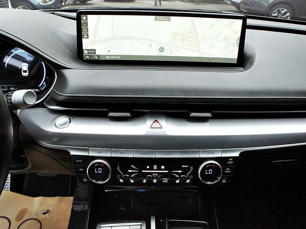 Genesis G80 - Vista 12