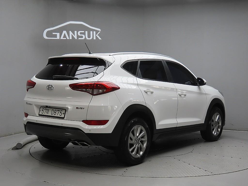 HYUNDAI Tucson - Vista 4