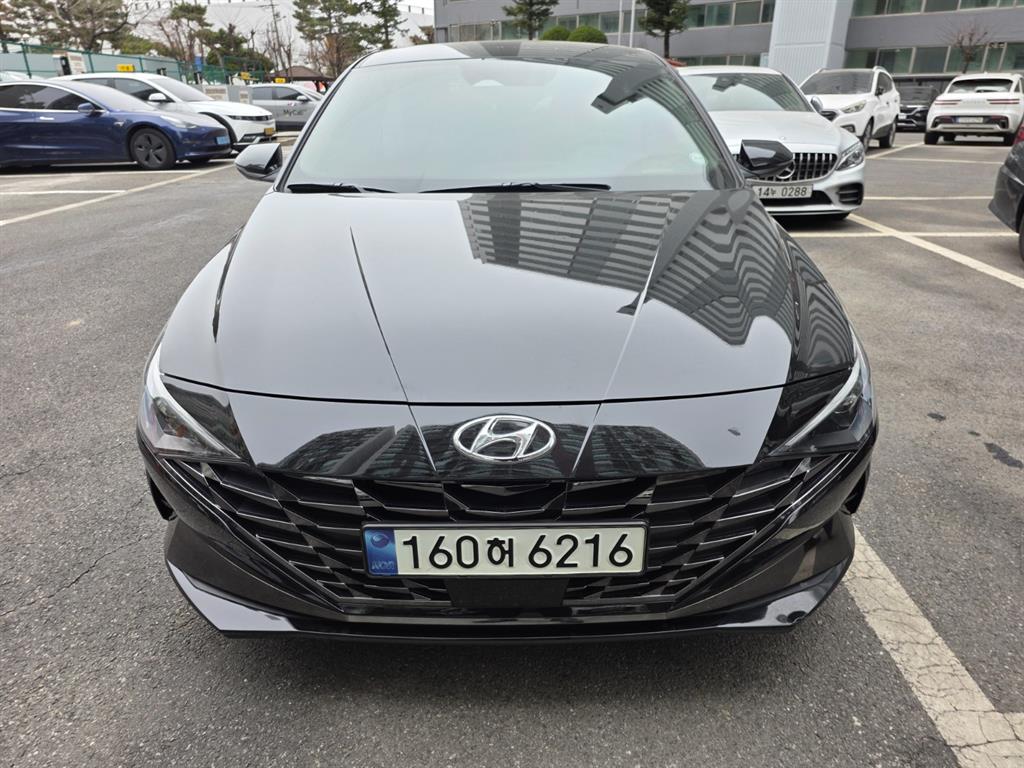 HYUNDAI Avante 2021 Negro - Importación desde Corea - HF Imports Iquique - Foto 1