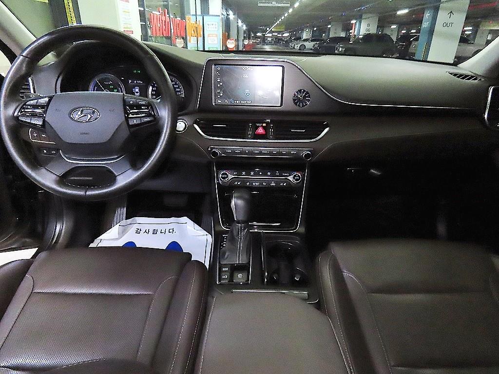HYUNDAI Grandeur - Vista 12