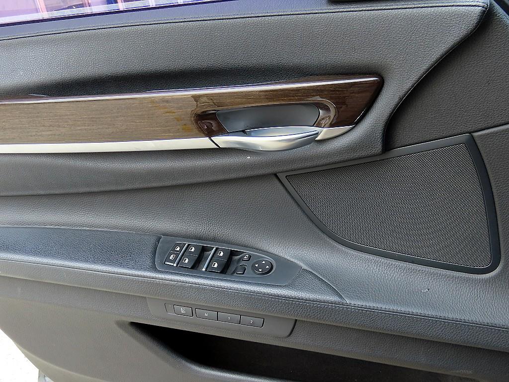 BMW 7 Series - Vista 12