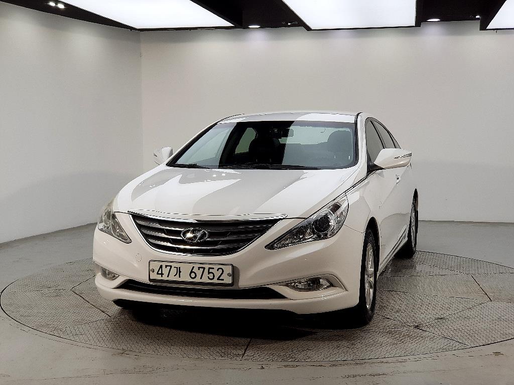 HYUNDAI Sonata - Vista 2
