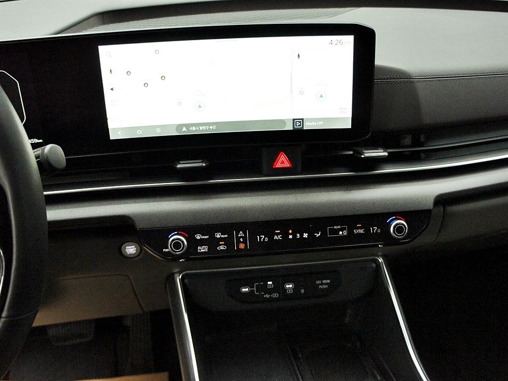 KIA Carnival - Vista 10