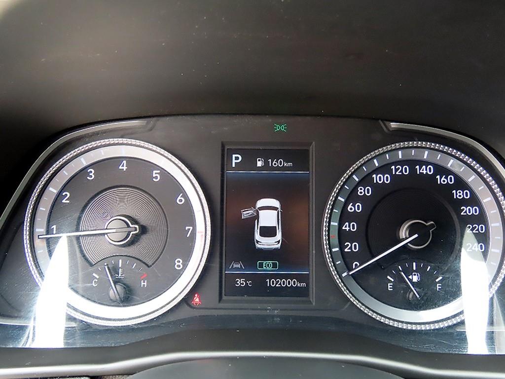 HYUNDAI Sonata - Vista 10