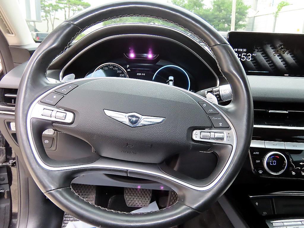 Genesis G80 - Vista 10