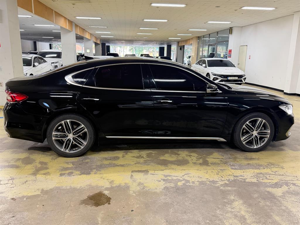 HYUNDAI Grandeur - Vista 7