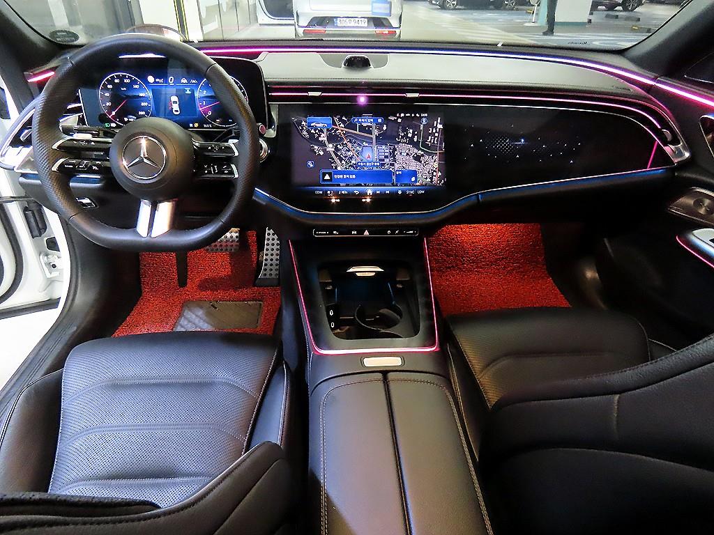 Mercedes Benz E class - Vista 12