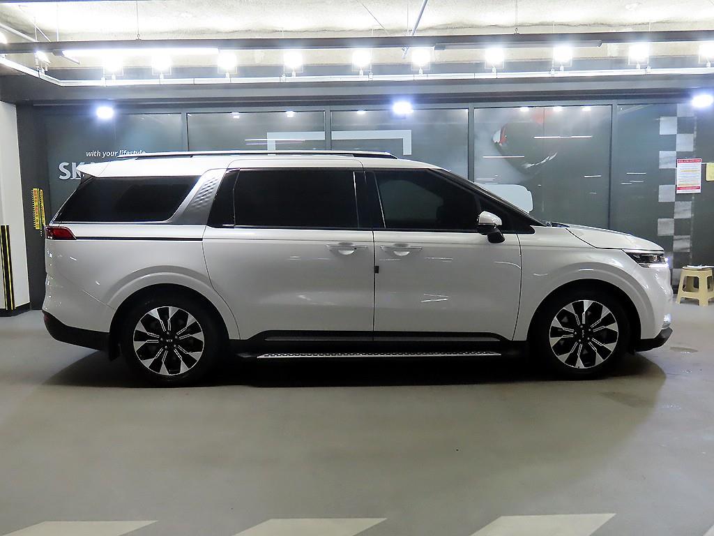 KIA Carnival - Vista 3