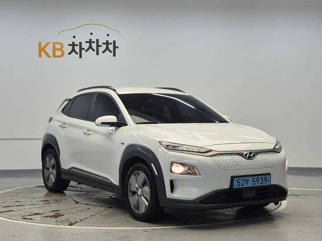 HYUNDAI Kona - Vista 4