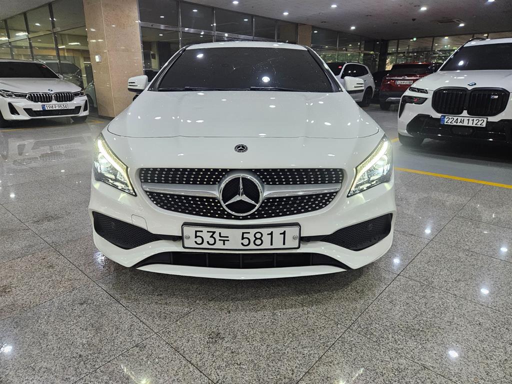 Mercedes Benz CLA Class - Vista 2
