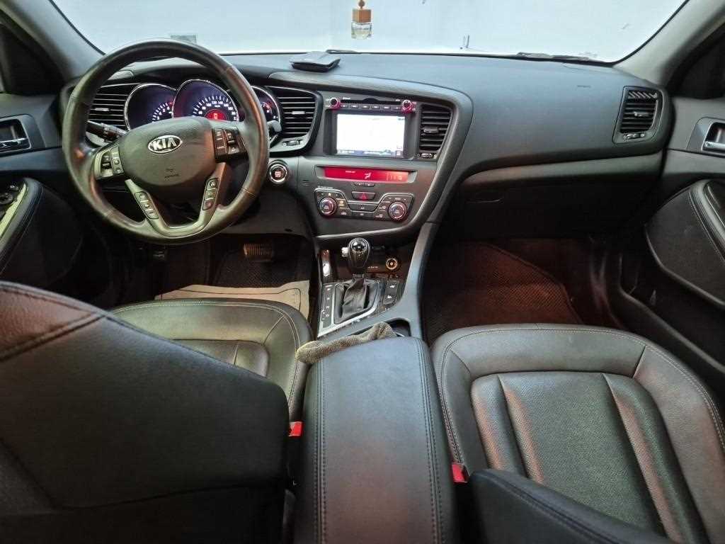 KIA K5 - Vista 9