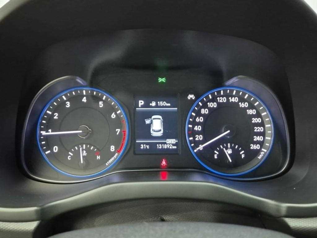 HYUNDAI Kona - Vista 8
